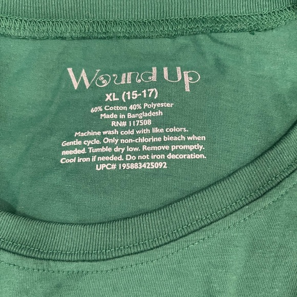 WOUND UP women t-shirt /size XL 15-17 juniors - Picture 2 of 4